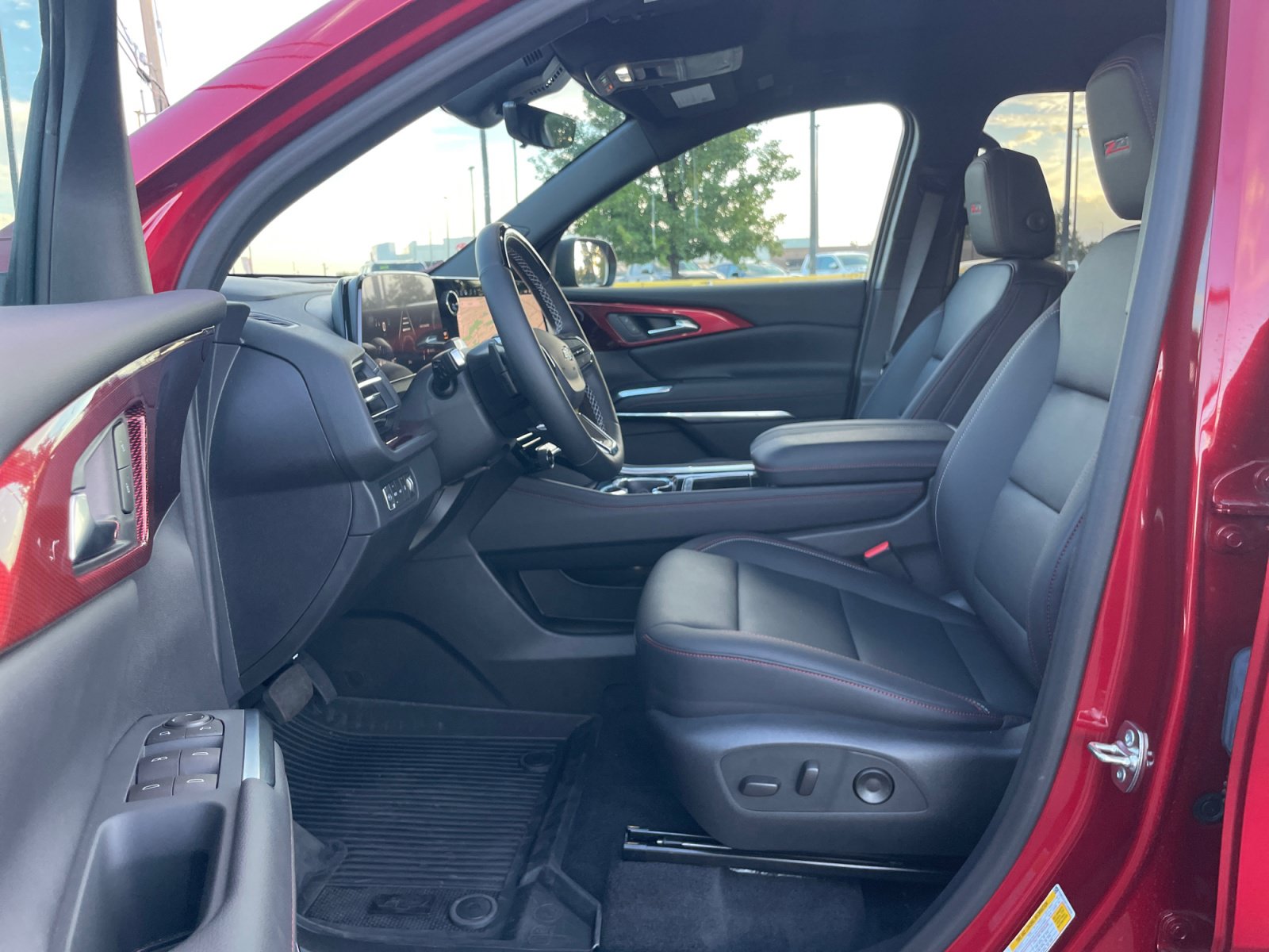 New 2026 Chevrolet Traverse Z71 w/ Enhanced Driving Package AWD/4WD image 23