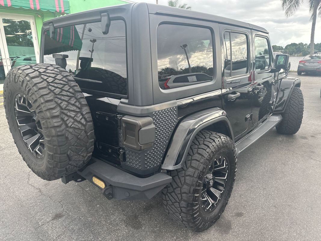 Used 2020 Jeep Wrangler Unlimited Sahara image 9
