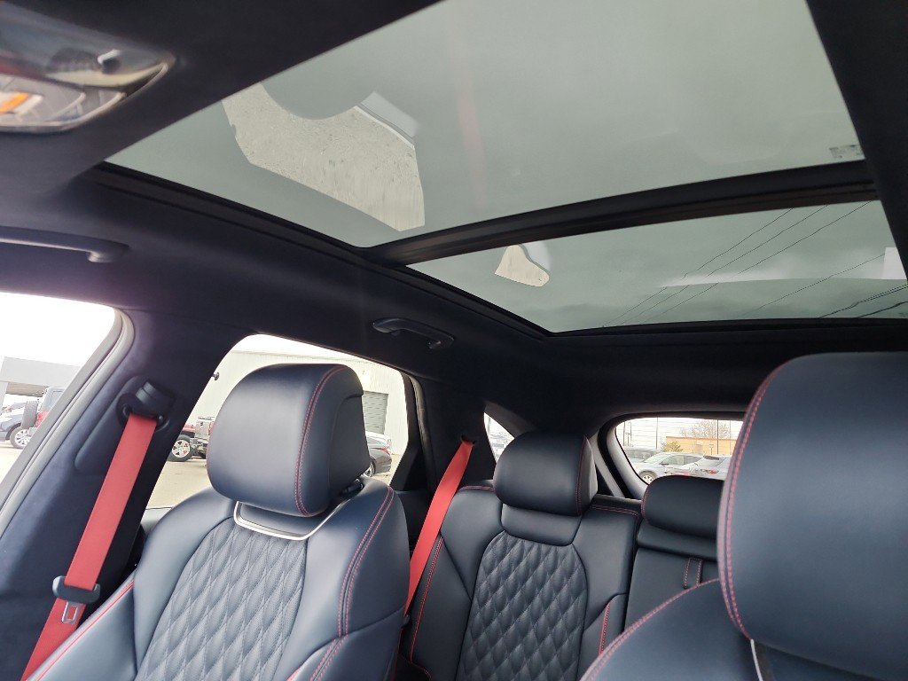 Used 2022 Genesis GV70 3.5T Sport w/ Sport Advanced Package image 18