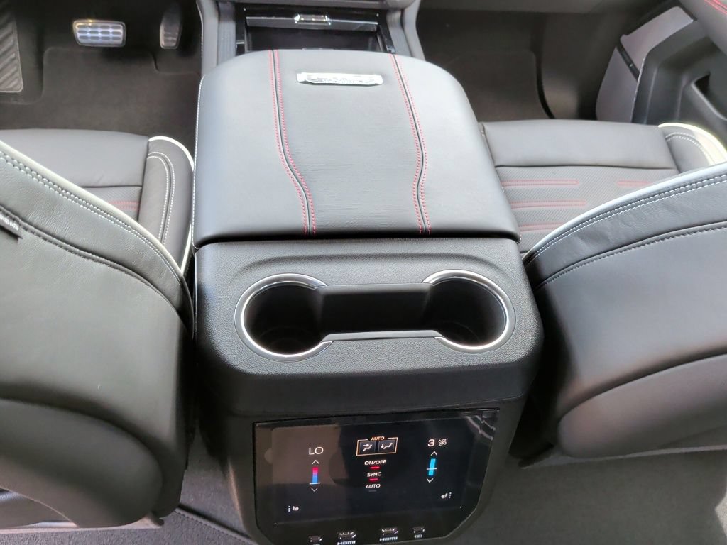 New 2026 GMC Yukon AT4 Ultimate AWD/4WD image 38