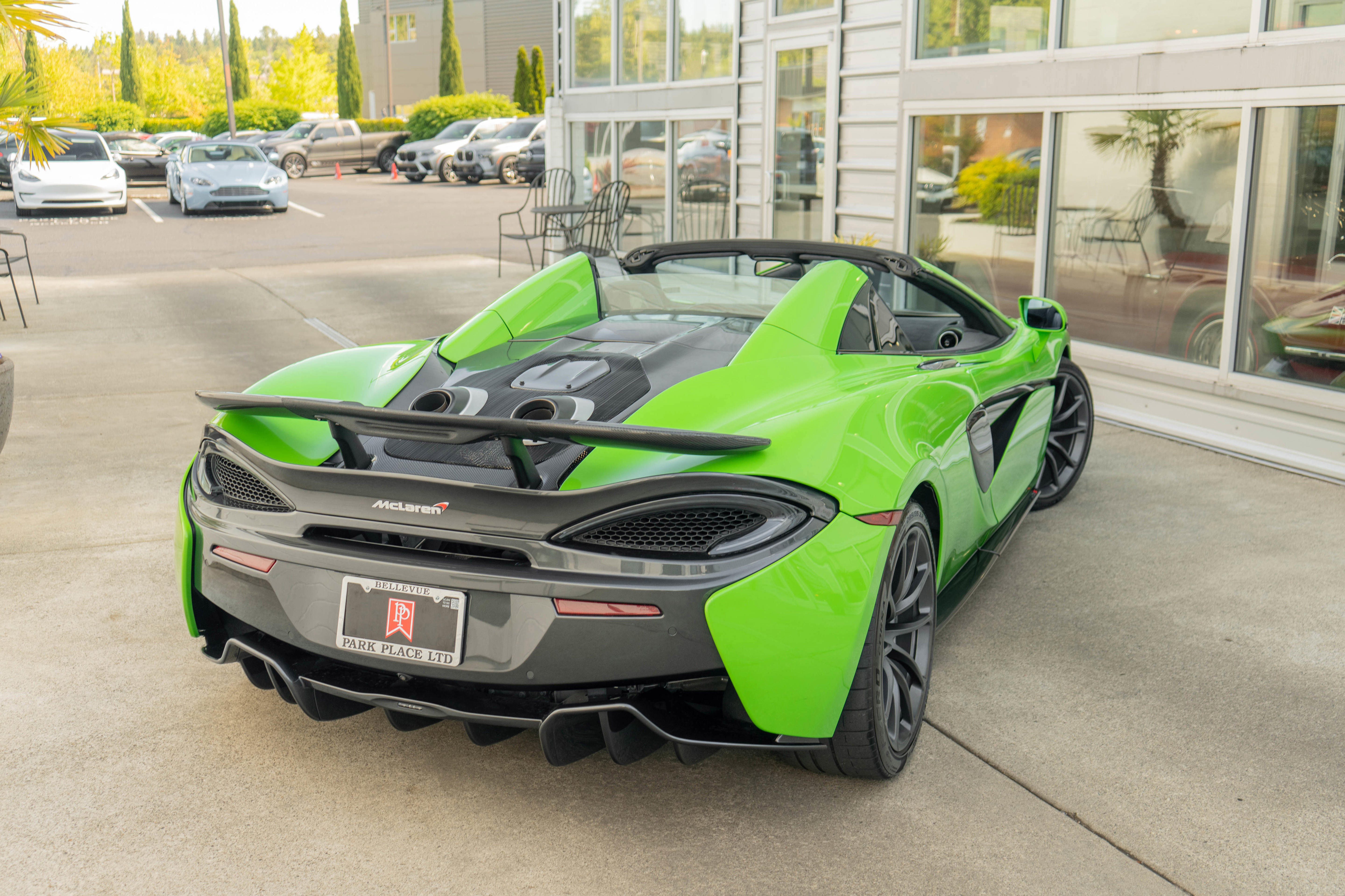 Used 2018 McLaren 570S Spider RWD image 6