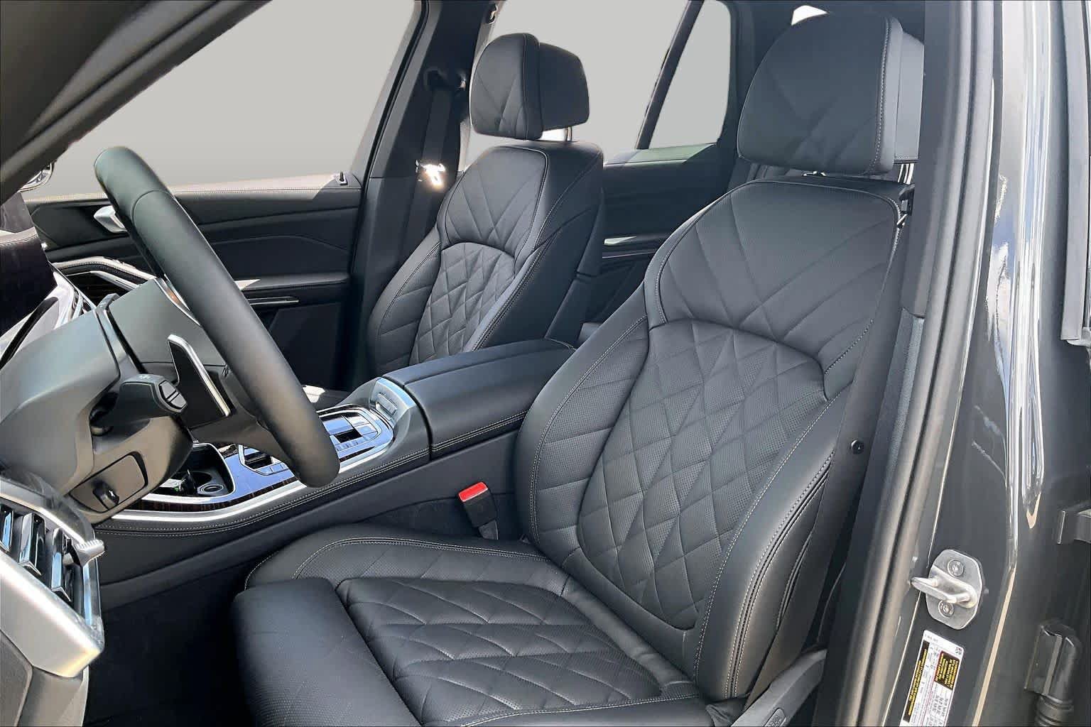 Used 2026 BMW X5 sDrive40i w/ M Sport Package RWD image 7