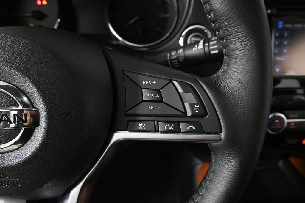 Used 2017 Nissan Rogue SL w/ SL Premium Package image 11