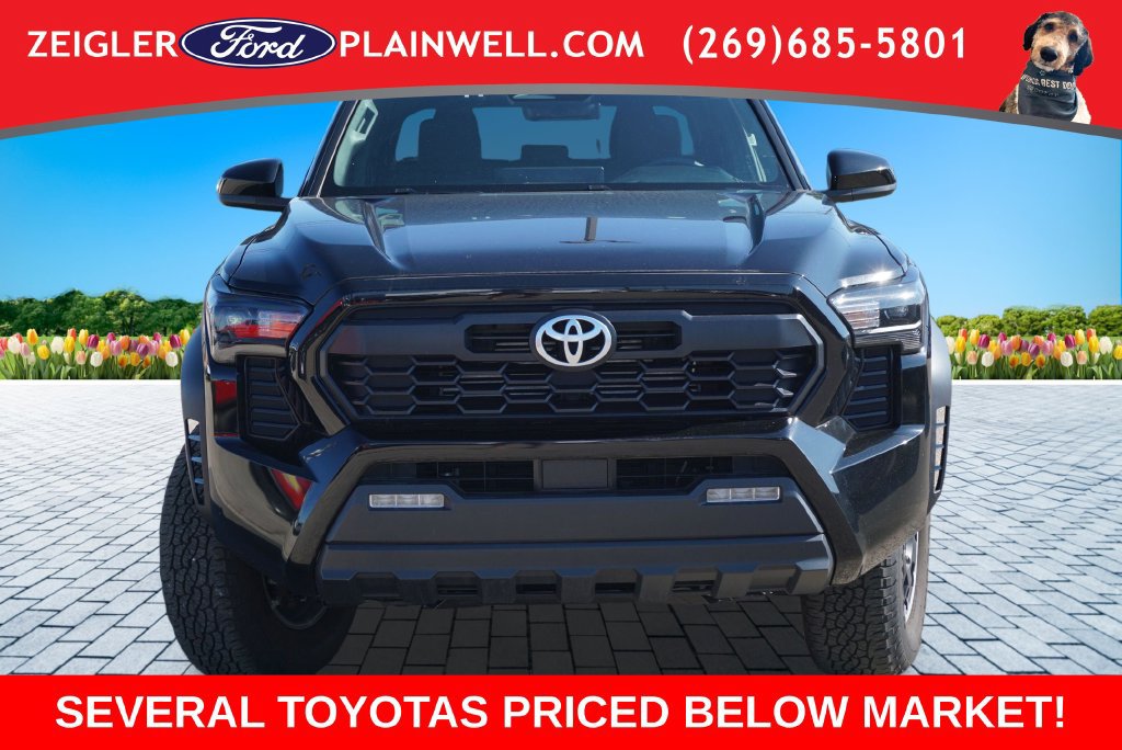 Used 2025 Toyota Tacoma TRD Off-Road AWD/4WD image 8