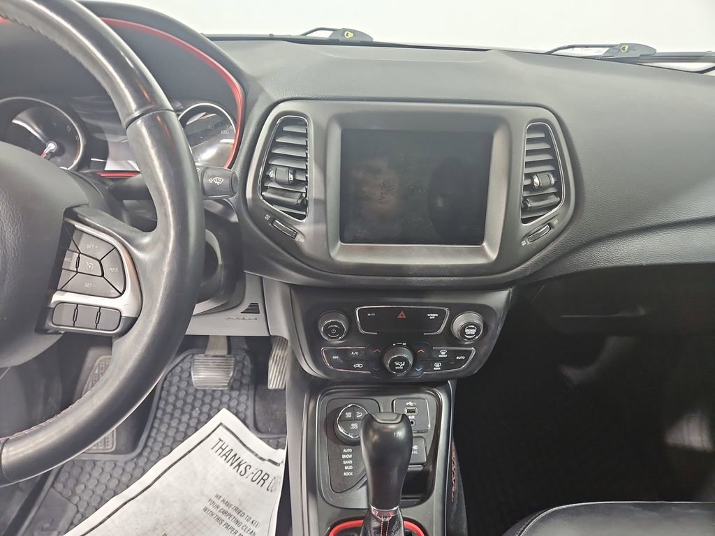 Used 2019 Jeep Compass Trailhawk w/ Cold Weather Group image 18