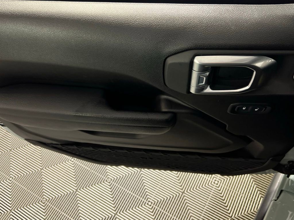 Used 2023 Jeep Wrangler Unlimited w/ Cold Weather Group image 25