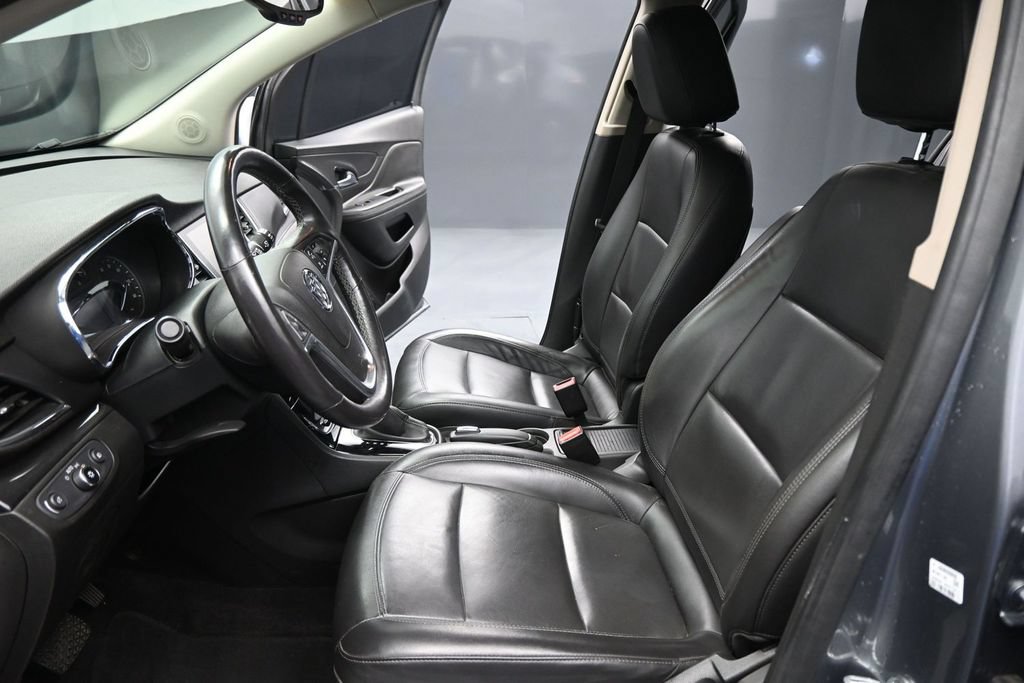Used 2019 Buick Encore Essence FWD image 10