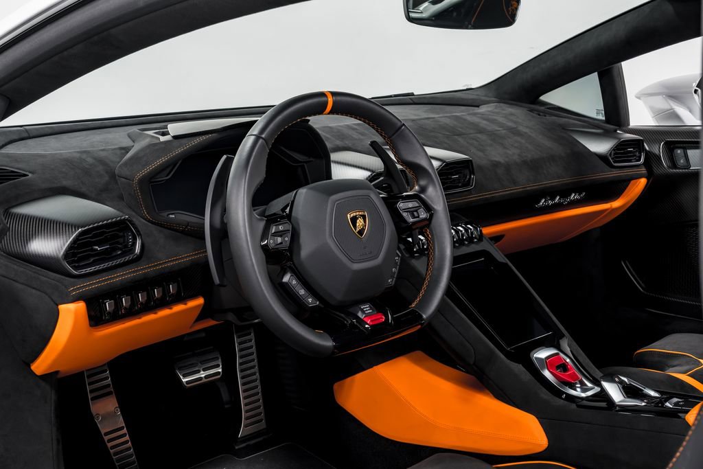 Used 2023 Lamborghini Huracan Tecnica image 12