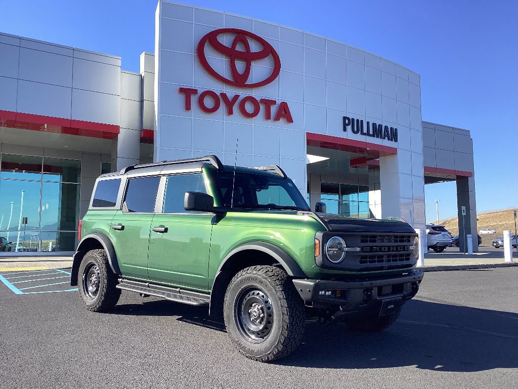 Used 2022 Ford Bronco Black Diamond image 1