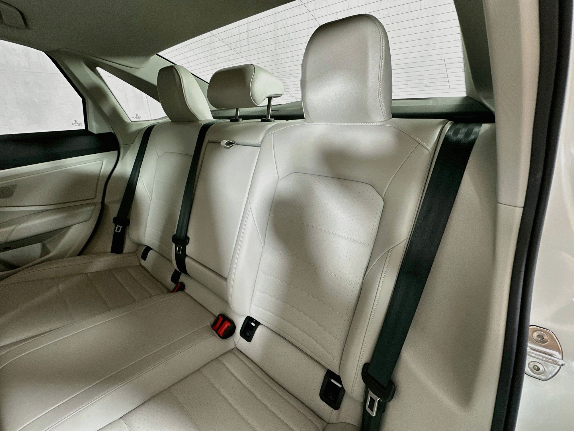 Used 2023 Volkswagen Jetta SE w/ Panoramic Sunroof Package FWD image 23