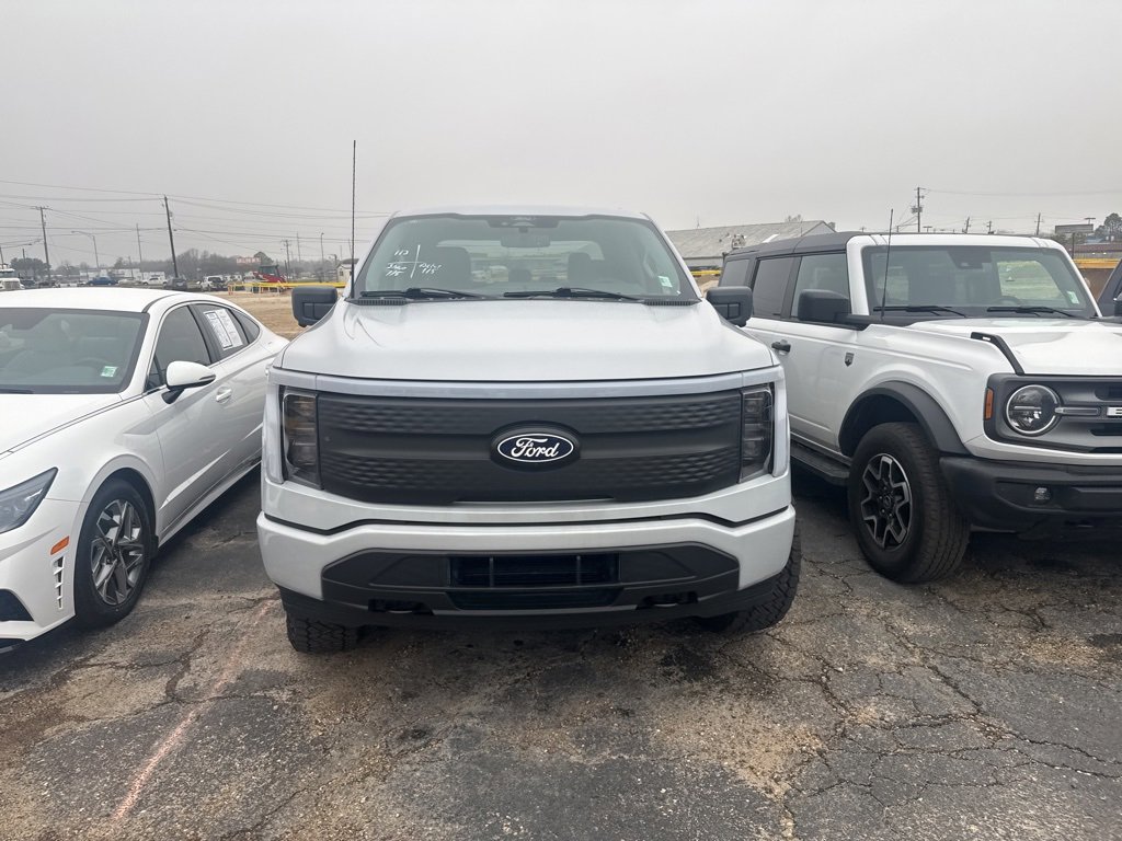 Certified 2025 Ford F150 Lightning XLT image 3