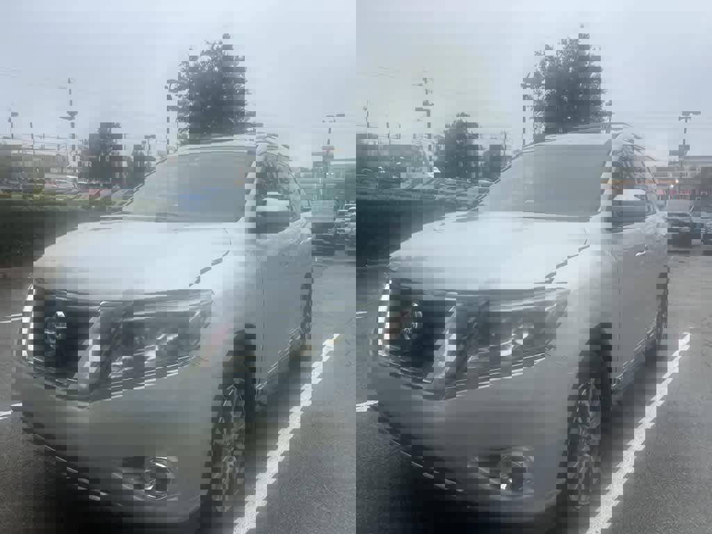 Used 2013 Nissan Pathfinder SL w/ Trailer Tow Pkg