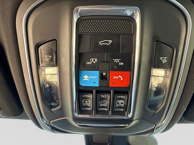 Used 2024 Jeep Grand Cherokee L Limited w/ Black Appearance Package image 34