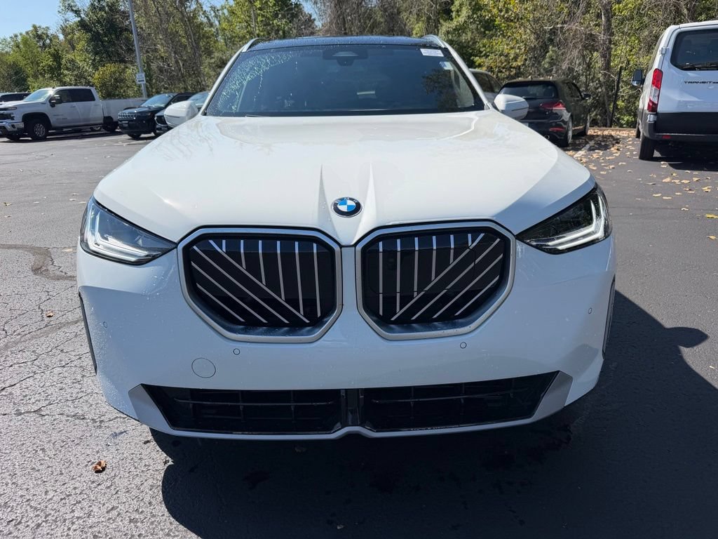 Used 2025 BMW X3 xDrive30i AWD/4WD image 2