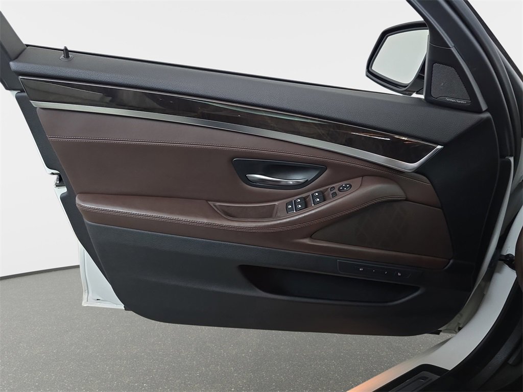 Used 2016 BMW 535i Sedan image 28