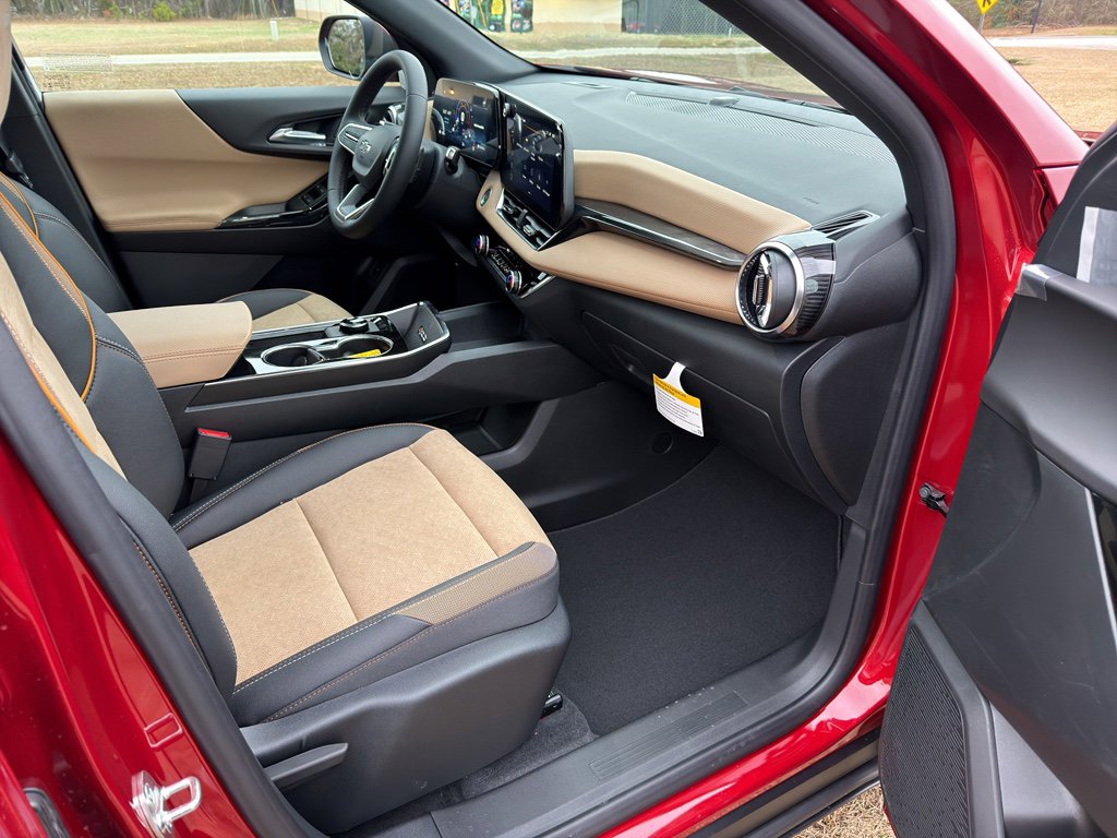 New 2026 Chevrolet Equinox ACTIV w/ Safety and Technology Package image 24