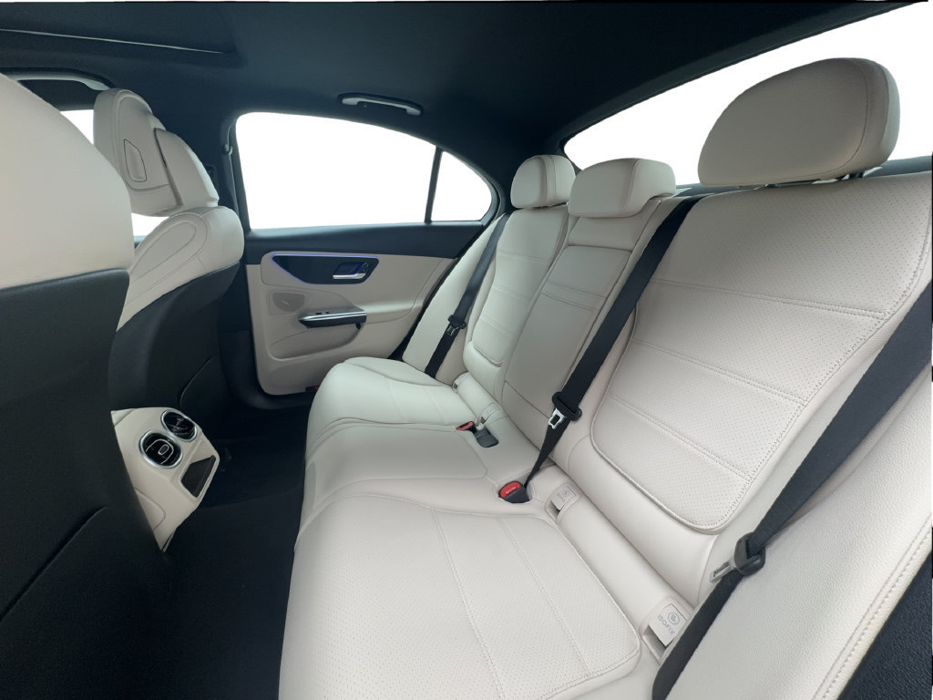 Used 2022 Mercedes-Benz C 300 Sedan image 26