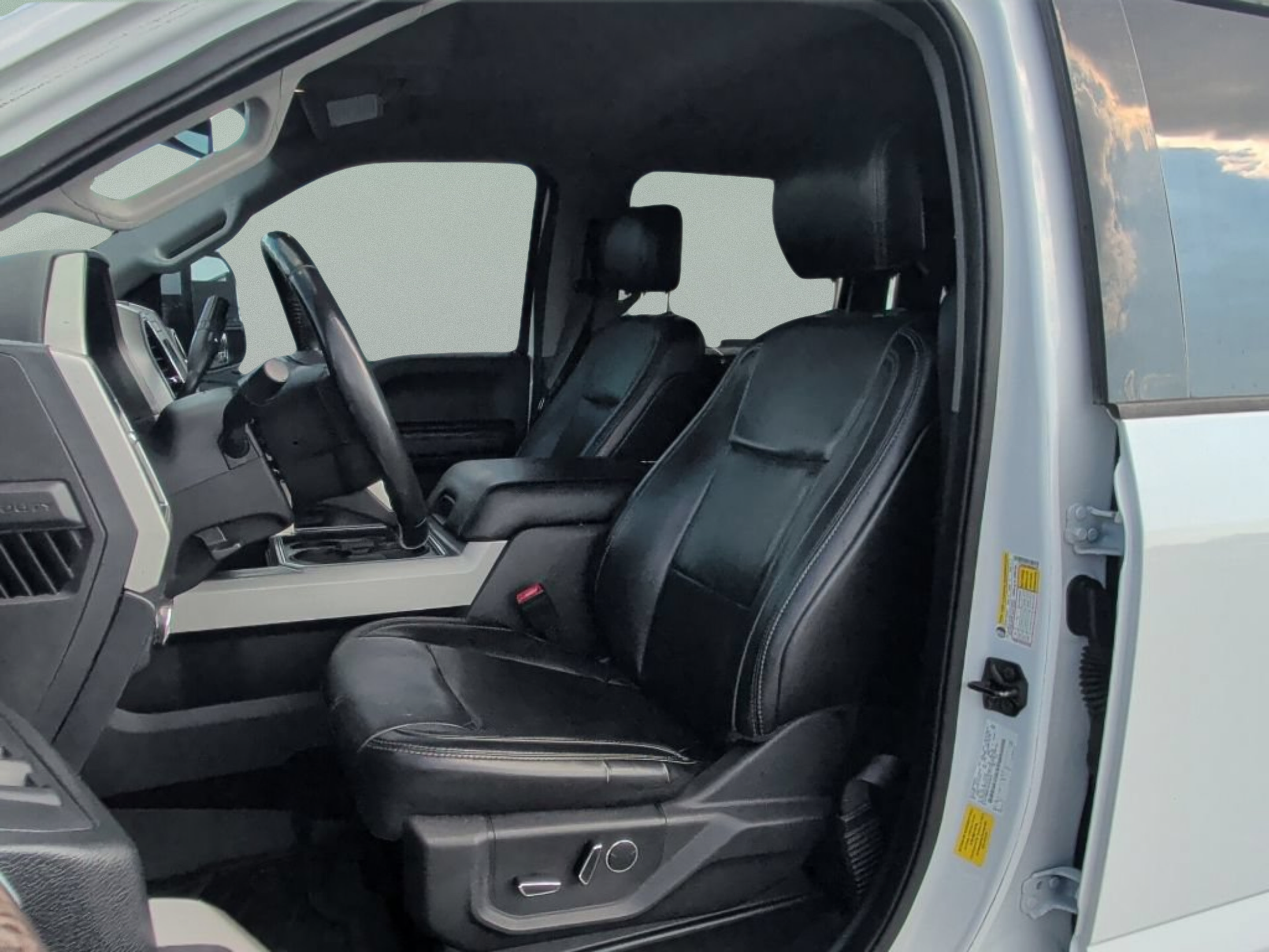 Used 2019 Ford F250 Lariat w/ Lariat Value Package AWD/4WD image 23