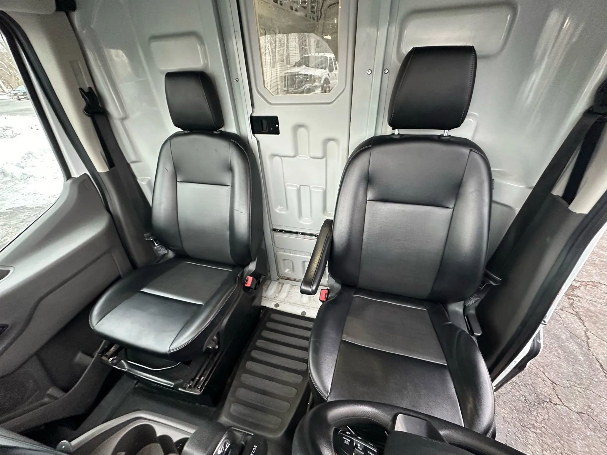 Used 2024 Ford Transit 250 148 High Roof Extended AWD image 10