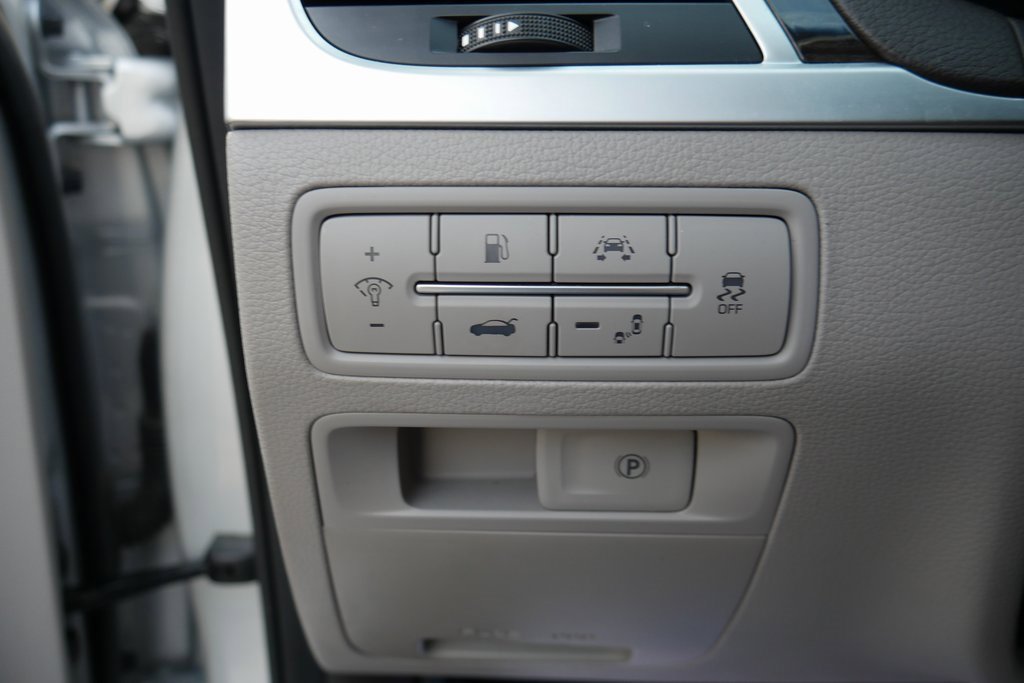 Used 2018 Genesis G80 3.8 image 11