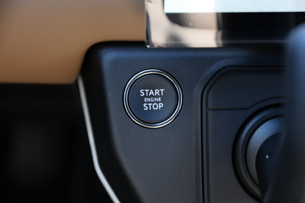 New 2026 Land Rover Defender 110 X-Dynamic SE AWD/4WD image 23