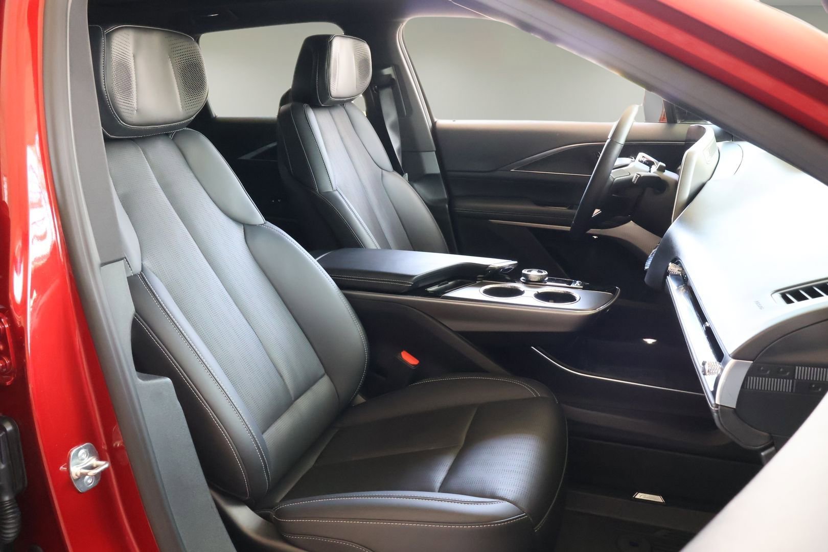 Certified 2024 Cadillac Lyriq Sport image 20