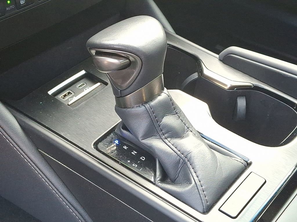 Certified 2024 Lexus ES 350 w/ Premium Package image 16