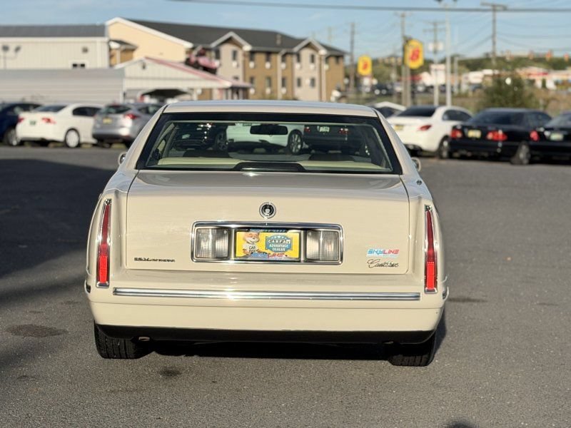 Used 1997 Cadillac De Ville Sedan FWD image 6