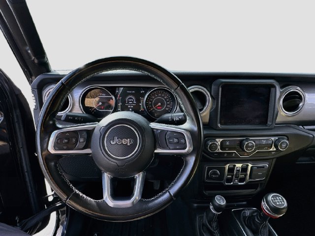 Used 2021 Jeep Gladiator Overland AWD/4WD image 11