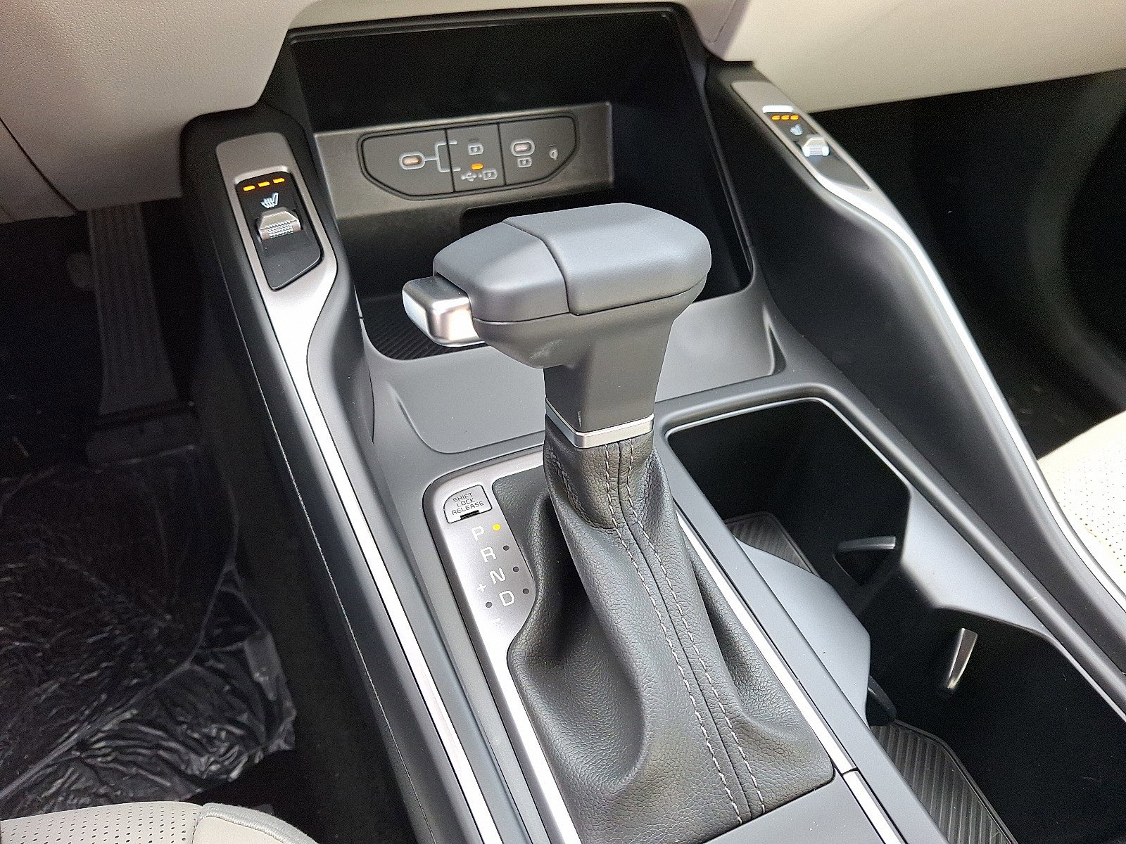 New 2025 Kia Sorento EX image 12