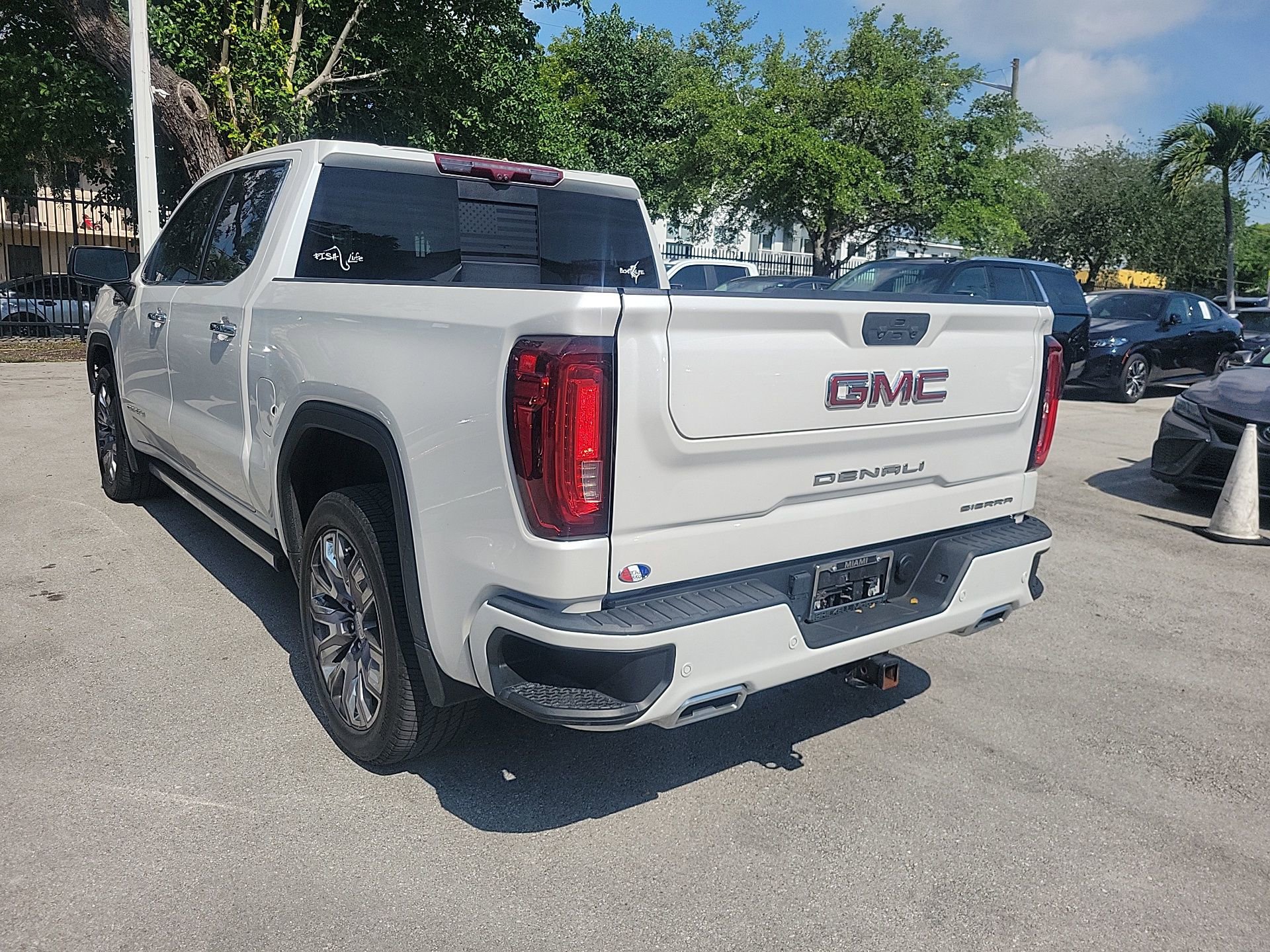 Used 2023 GMC Sierra 1500 Denali w/ Denali Reserve Package AWD/4WD image 12