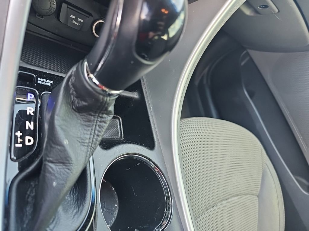 Used 2011 Hyundai Sonata SE FWD image 16