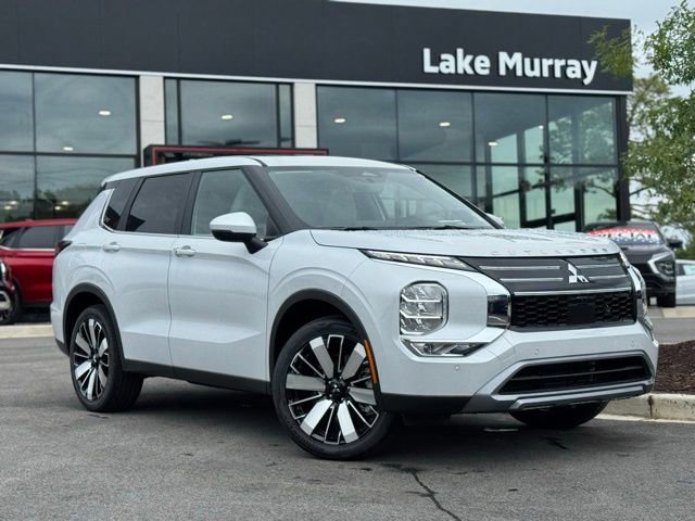New 2025 Mitsubishi Outlander SE image 1