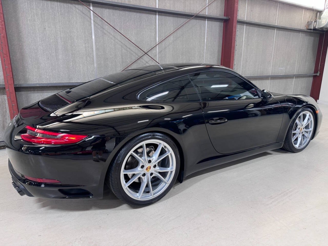 Used 2019 Porsche 911 Carrera image 31