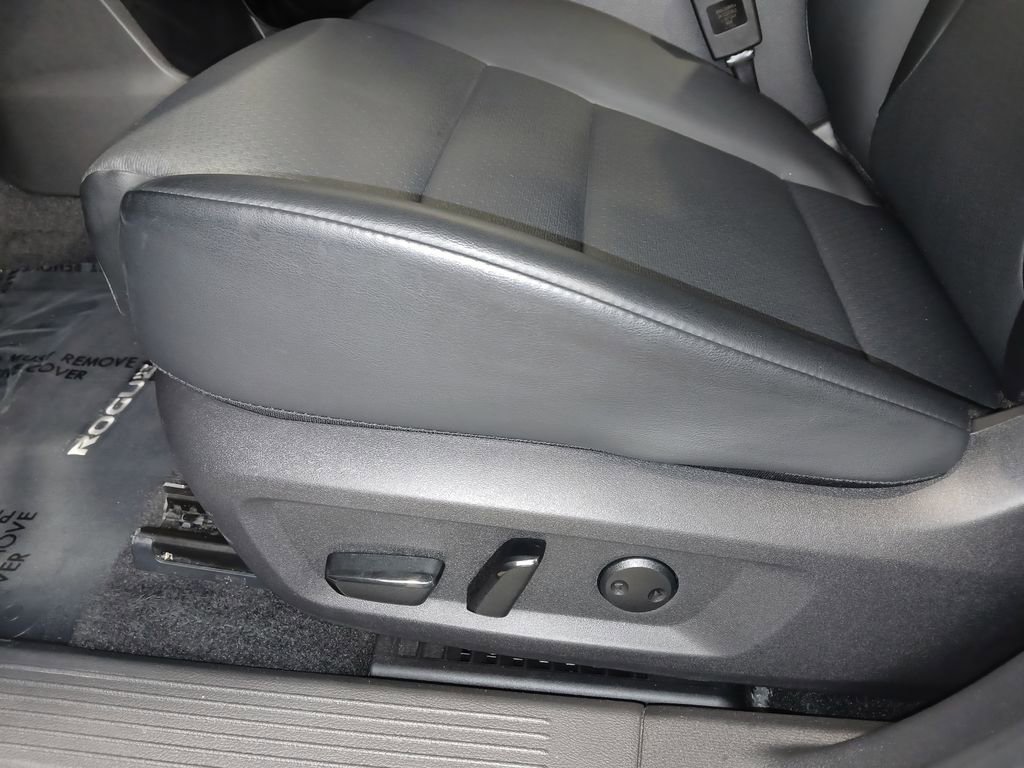 Certified 2024 Nissan Rogue SV w/ SV Premium Package image 17