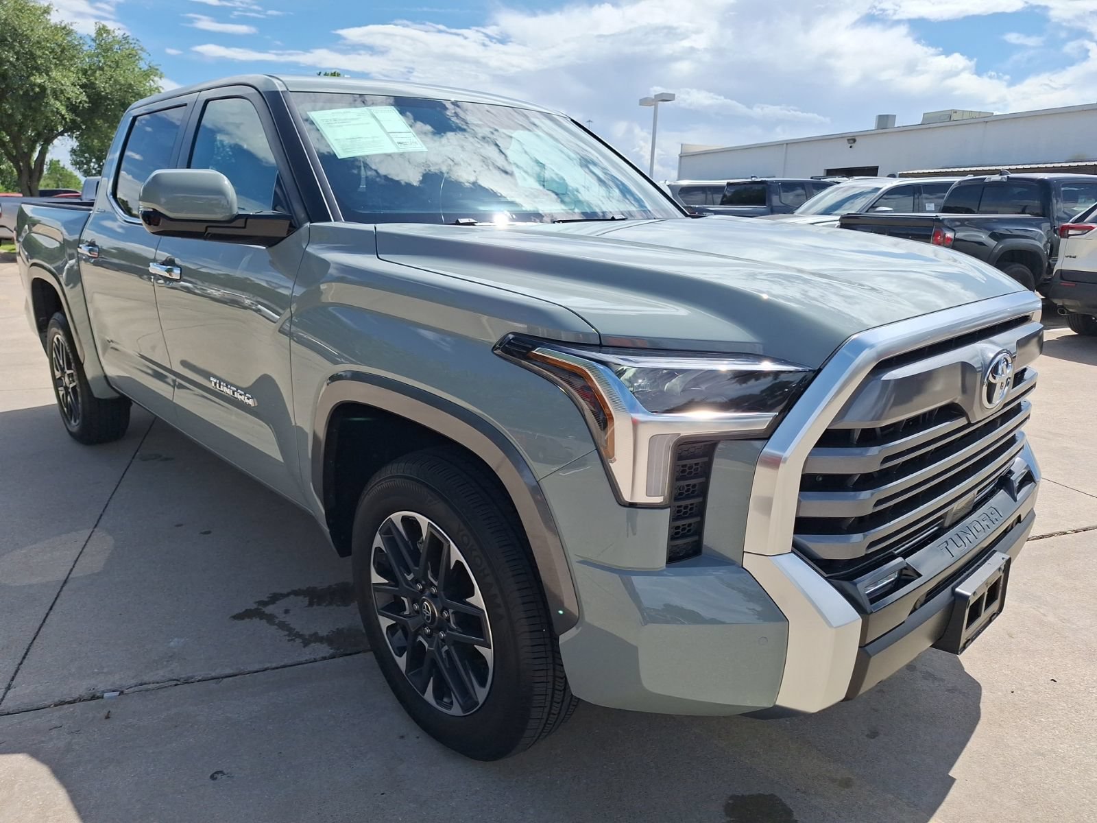 Used 2026 Toyota Tundra Limited AWD/4WD image 8