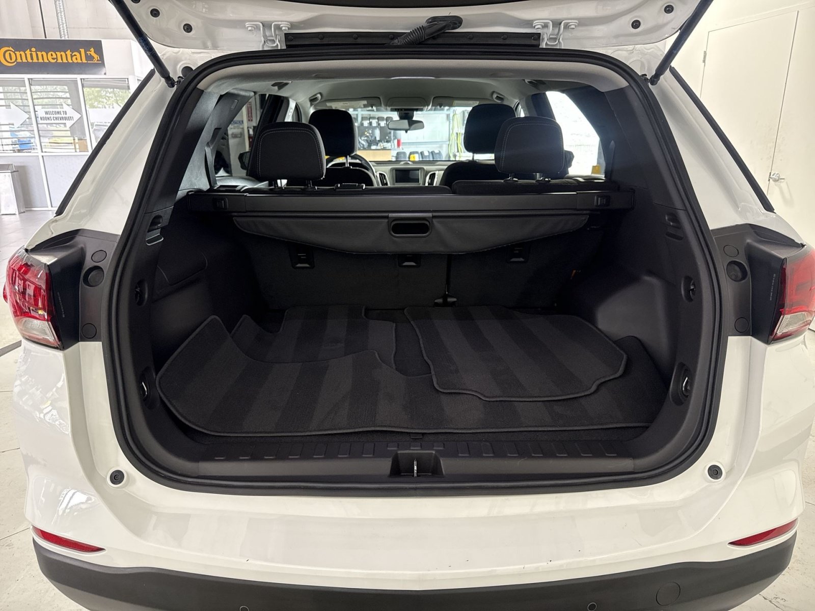 Used 2024 Chevrolet Equinox LS w/ LS Convenience Package AWD/4WD image 26