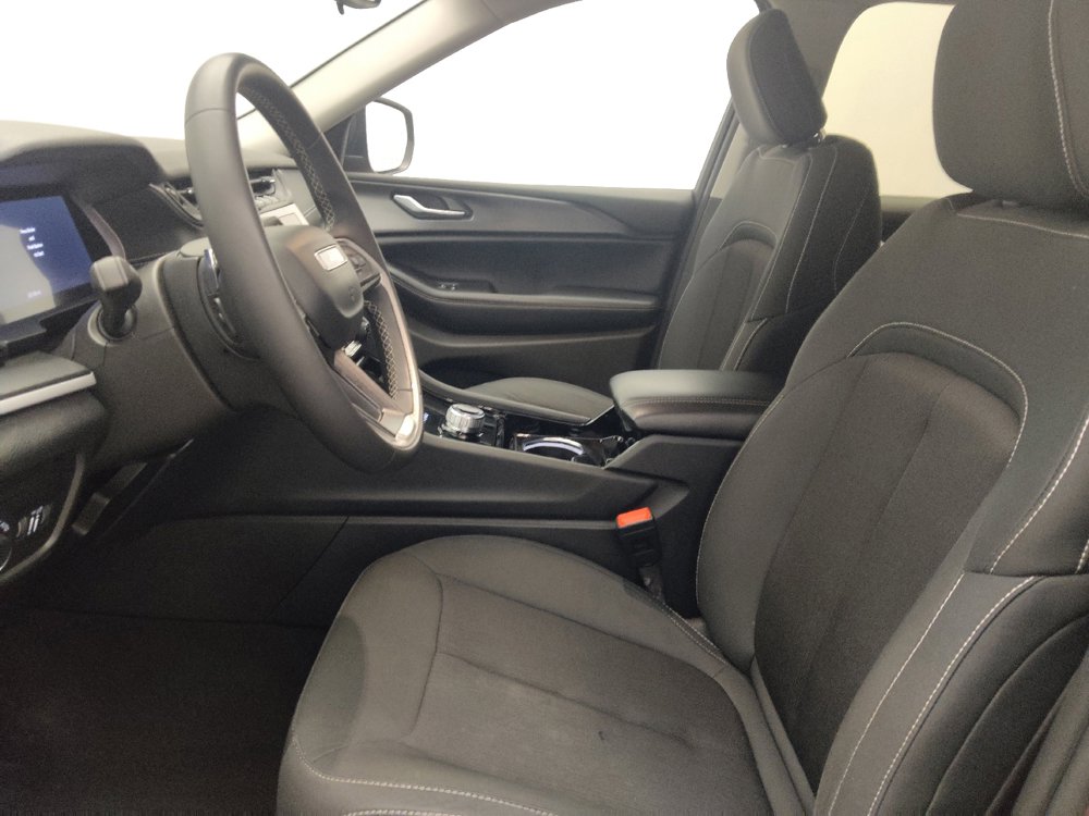 Used 2023 Jeep Grand Cherokee L Laredo RWD image 17