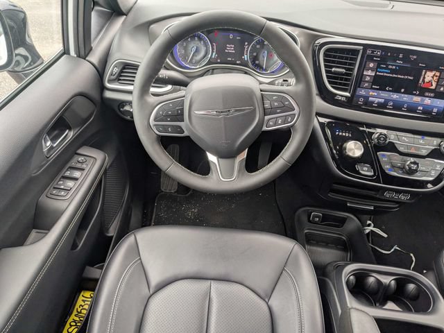 New 2025 Chrysler Voyager LX FWD image 15