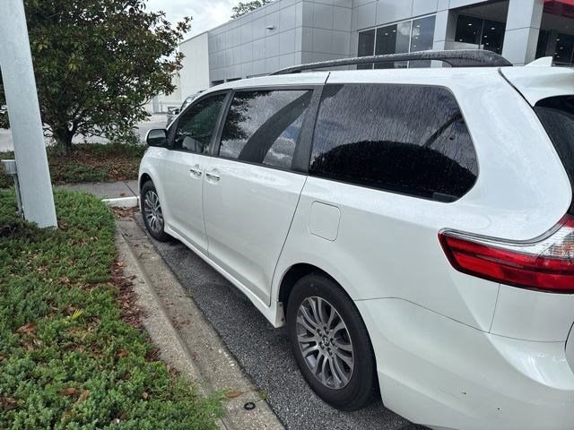 Used 2020 Toyota Sienna XLE FWD image 8