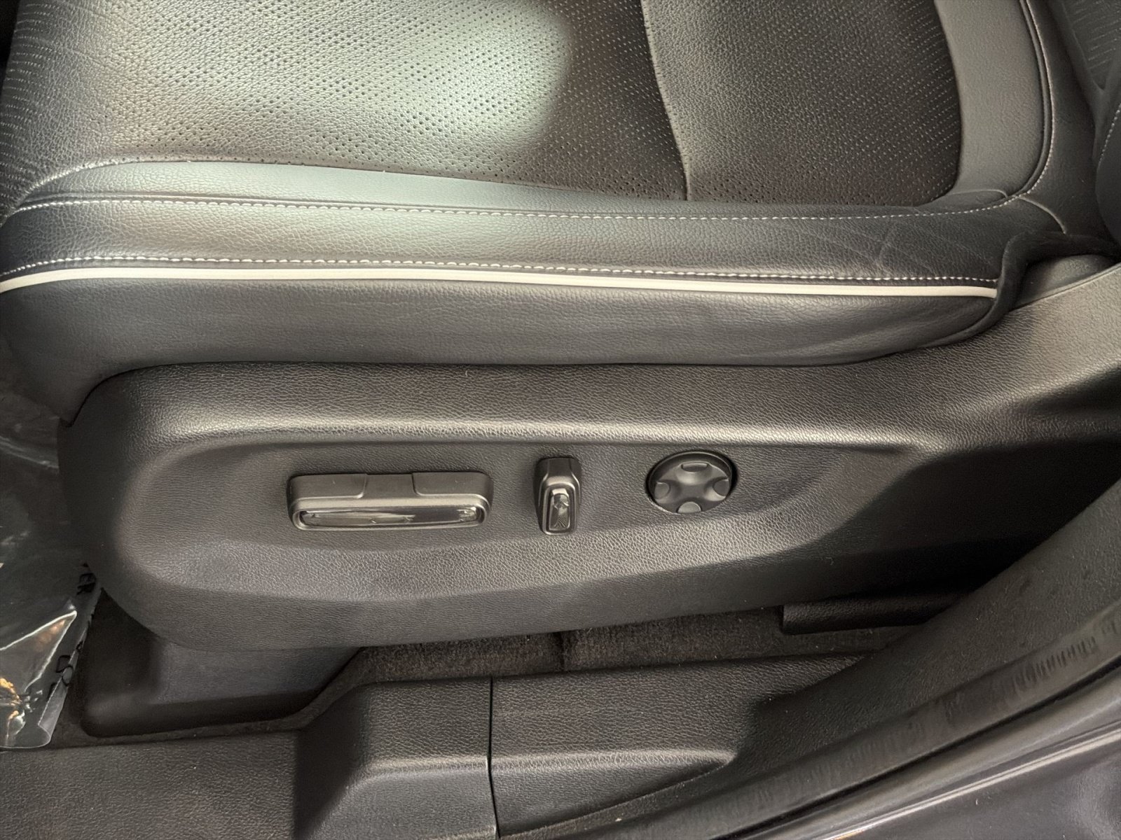 Used 2024 Honda Odyssey Elite image 14