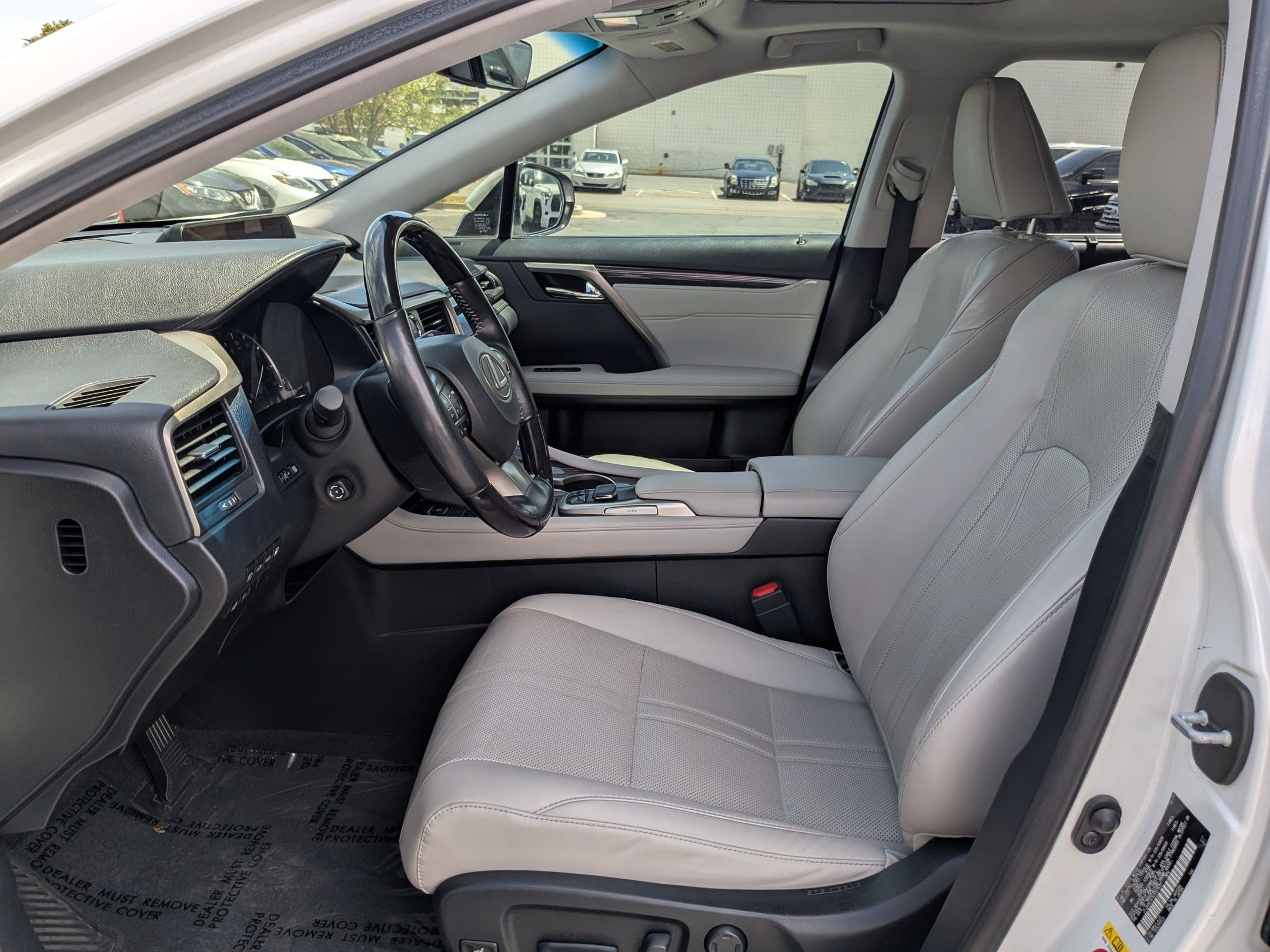 Used 2019 Lexus RX 450hL Luxury w/ Accessory Package AWD/4WD image 17