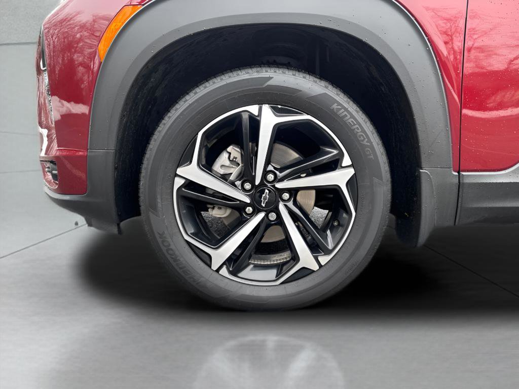 Used 2023 Chevrolet TrailBlazer RS w/ Sun and Liftgate Package image 5
