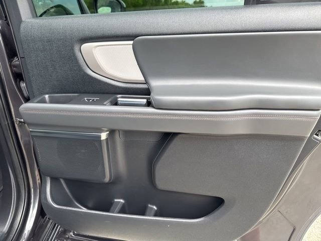 Used 2025 Ford Expedition Max Active AWD/4WD image 19