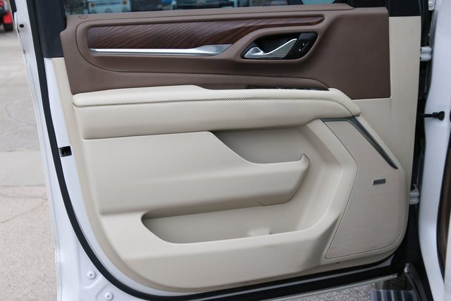 Used 2021 GMC Yukon Denali w/ Denali Premium Package image 13