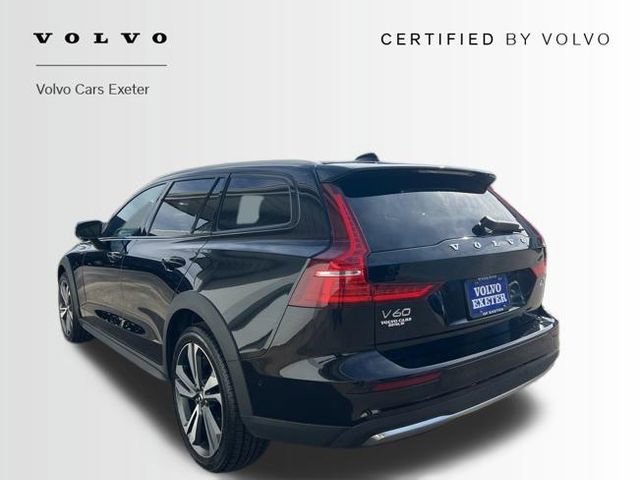 Used 2025 Volvo V60 B5 Cross Country Plus image 6