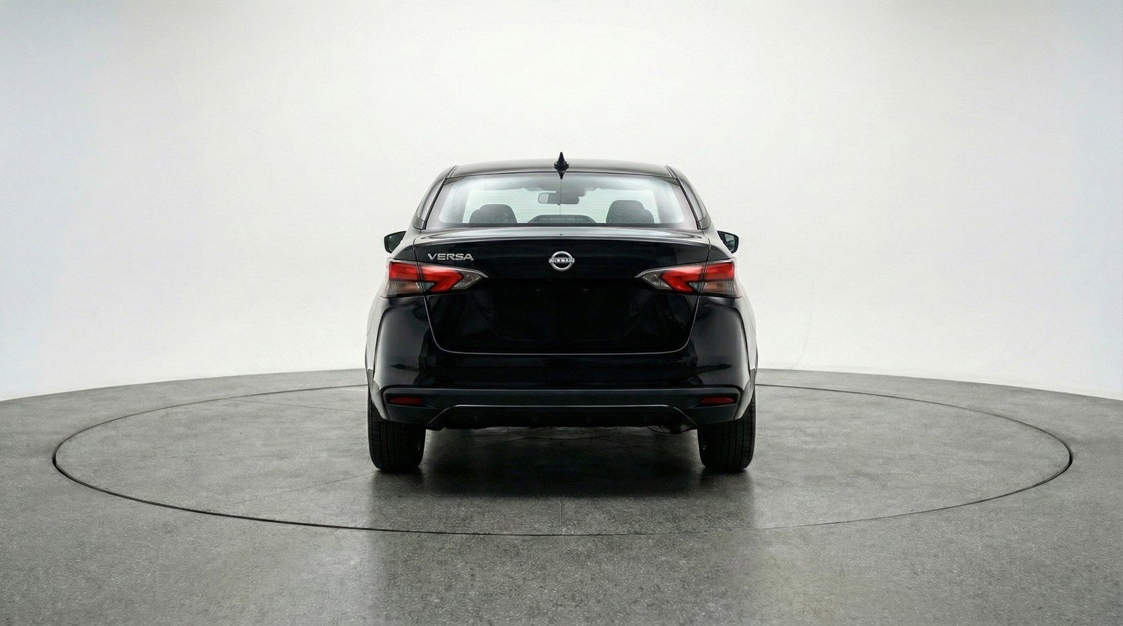 Used 2025 Nissan Versa SV image 7