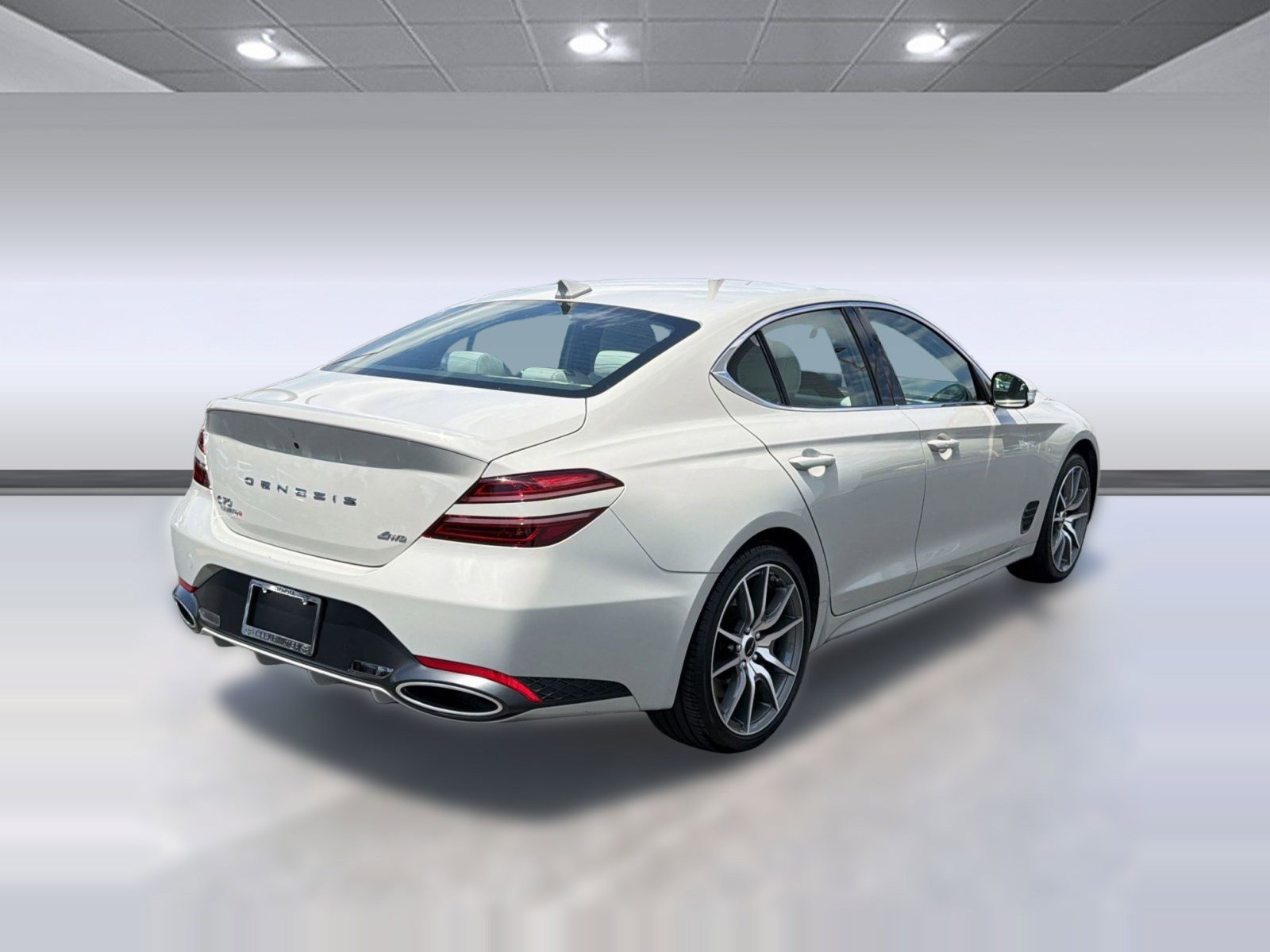 Used 2025 Genesis G70 2.5T image 8