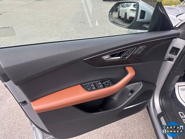 Used 2022 Audi Q8 Premium Plus w/ Premium Plus Package AWD/4WD image 13