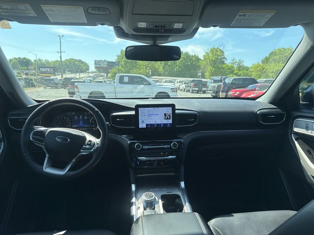 Used 2022 Ford Explorer Limited w/ Equipment Group 301A image 13